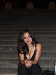 kashish-kapoor-stunning-photos-downtown.mirror-weekly-1.jpg