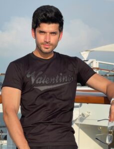 Paras Kalnawat, Campus Beats 6