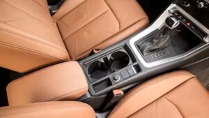 q3-interior-center-console-centre-console-storage