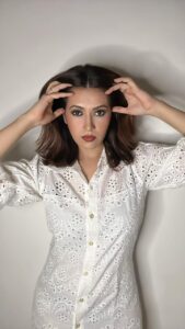 Parakh Madan speaking about Mumbai’s hustle culture, safety at night, and challenges like high rents and AQI concerns.