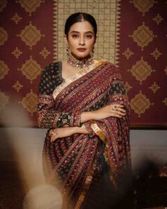 Priyamani in graceful ethnic ensemble paired with sparkling Sajni Jewels