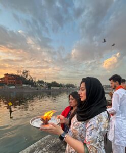 Rhythm Sanadhya offering prayers to Lord Shiva on Mahashivratri