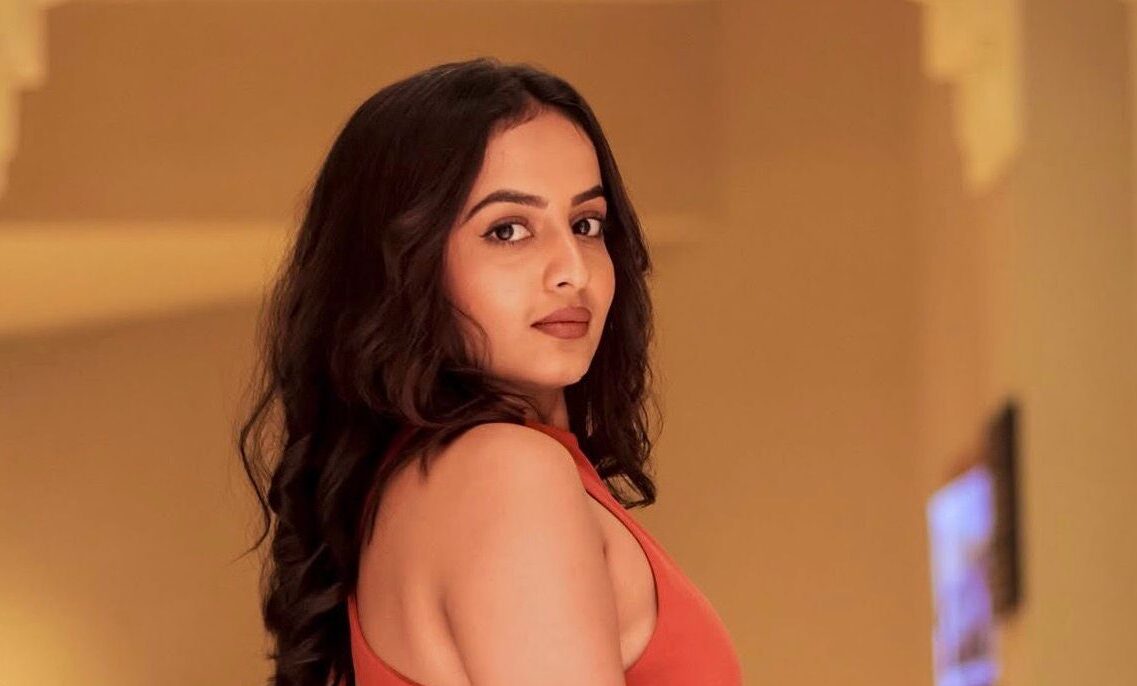 Yesha Harsora addressing concerns about reckless content creation while speaking on the Himachal Pradesh tragedy