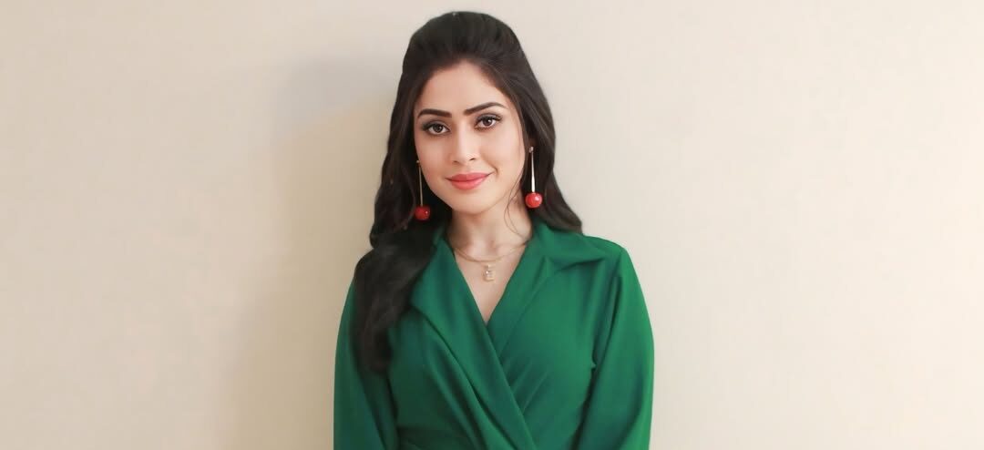 Aishwarya Raj Bhakuni performing an emotional scene