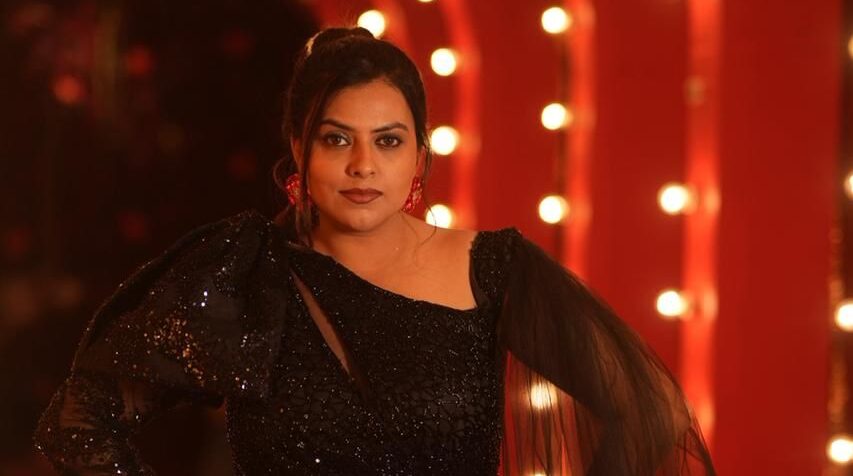 Devanggana Chauhan interacting with young audience